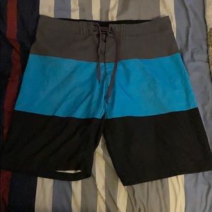 Board shorts/ swim trunks